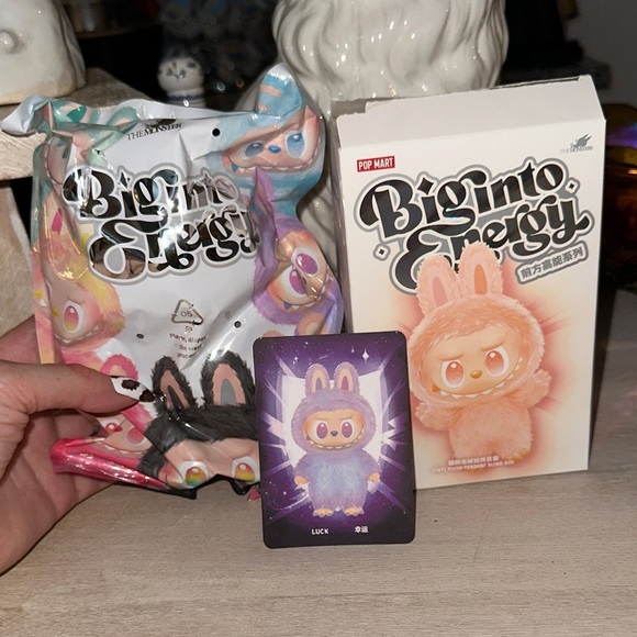 POPMART | THE MONSTERS Labubu Big into Energy Series Vinyl Plush - Luck - Picture 3 of 10
